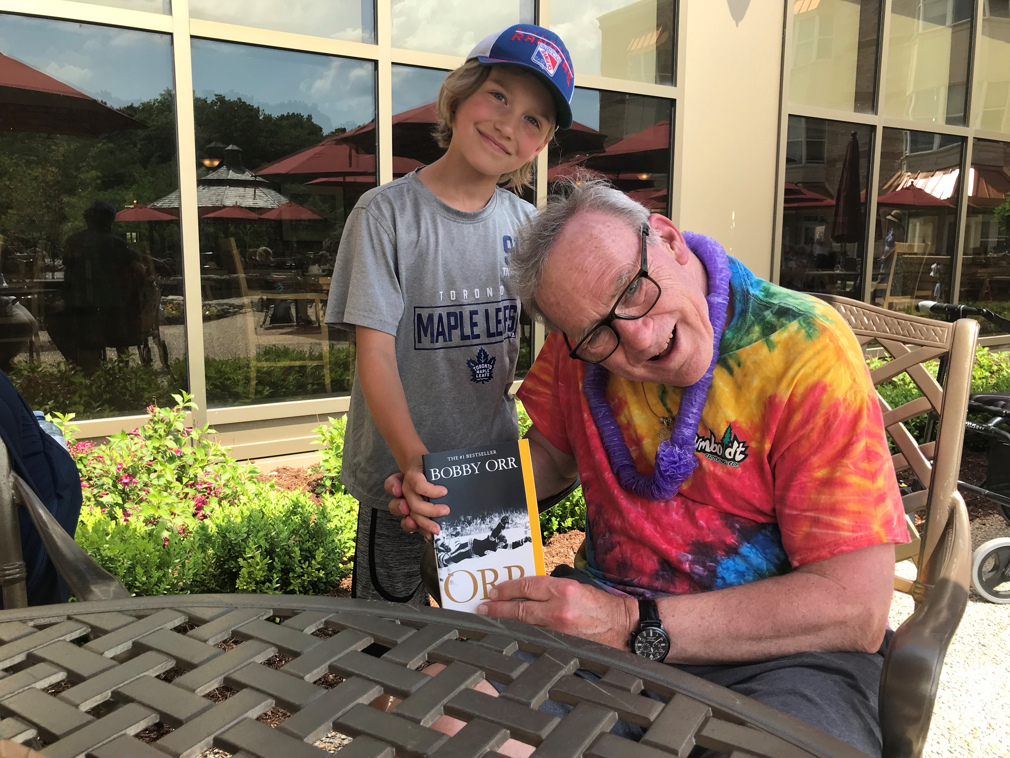 Jackson and Rod were among many friends who were able to gather together in person for the first time when pupils from  Silver Heights Public School visited Tansley Woods. 